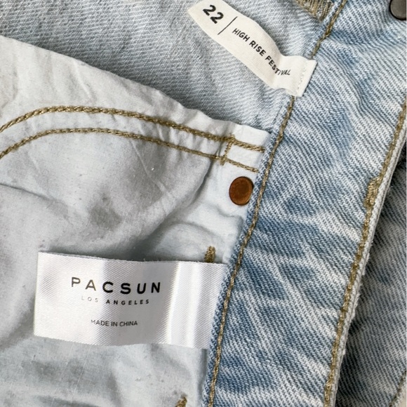 ‼️SALE‼️ PACSUN Women's High Rise Festival Light Denim Ripped Shorts, Size 22 - Picture 10 of 11